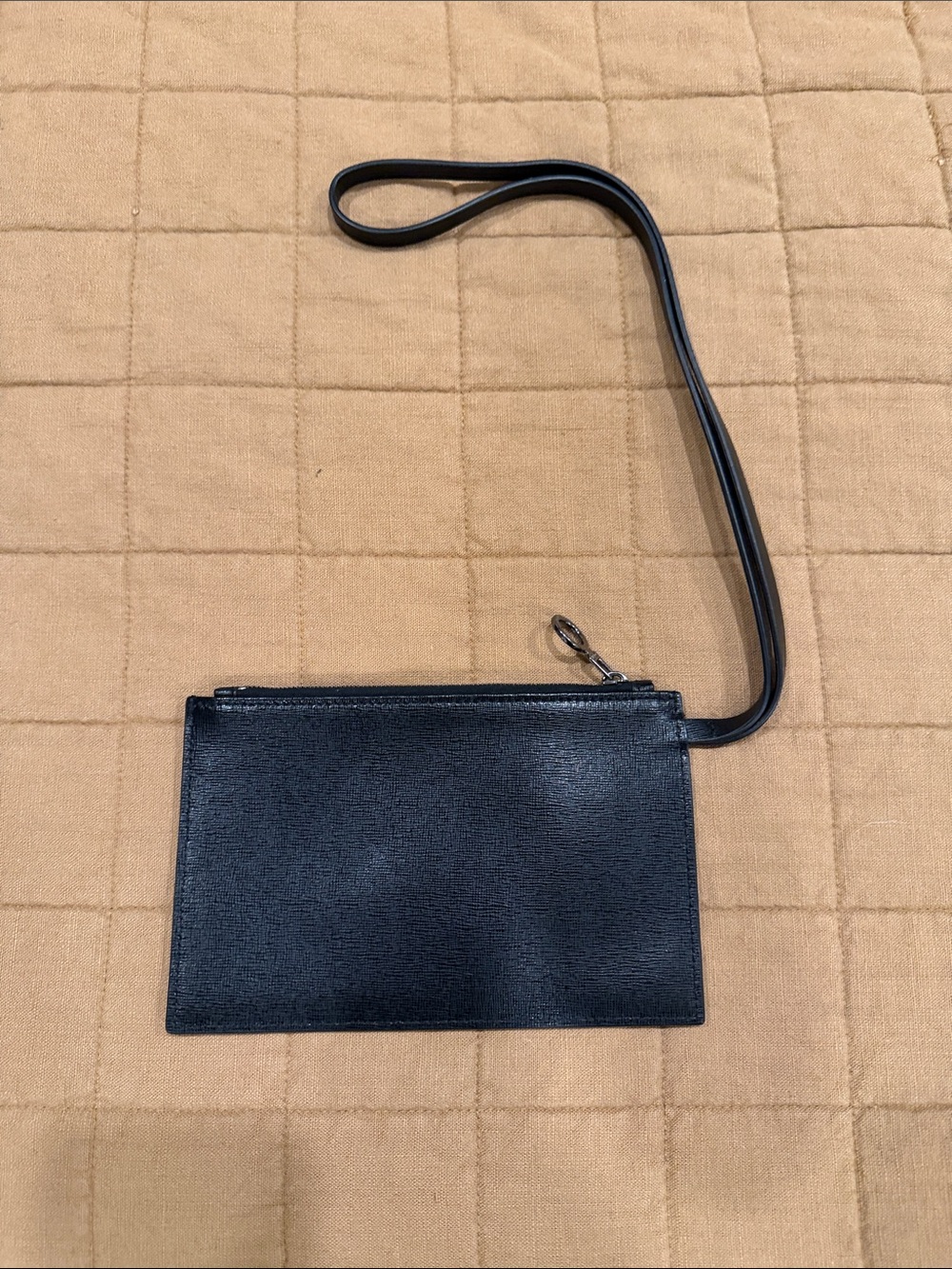 Off-white Wristlet - Picture 6 of 7